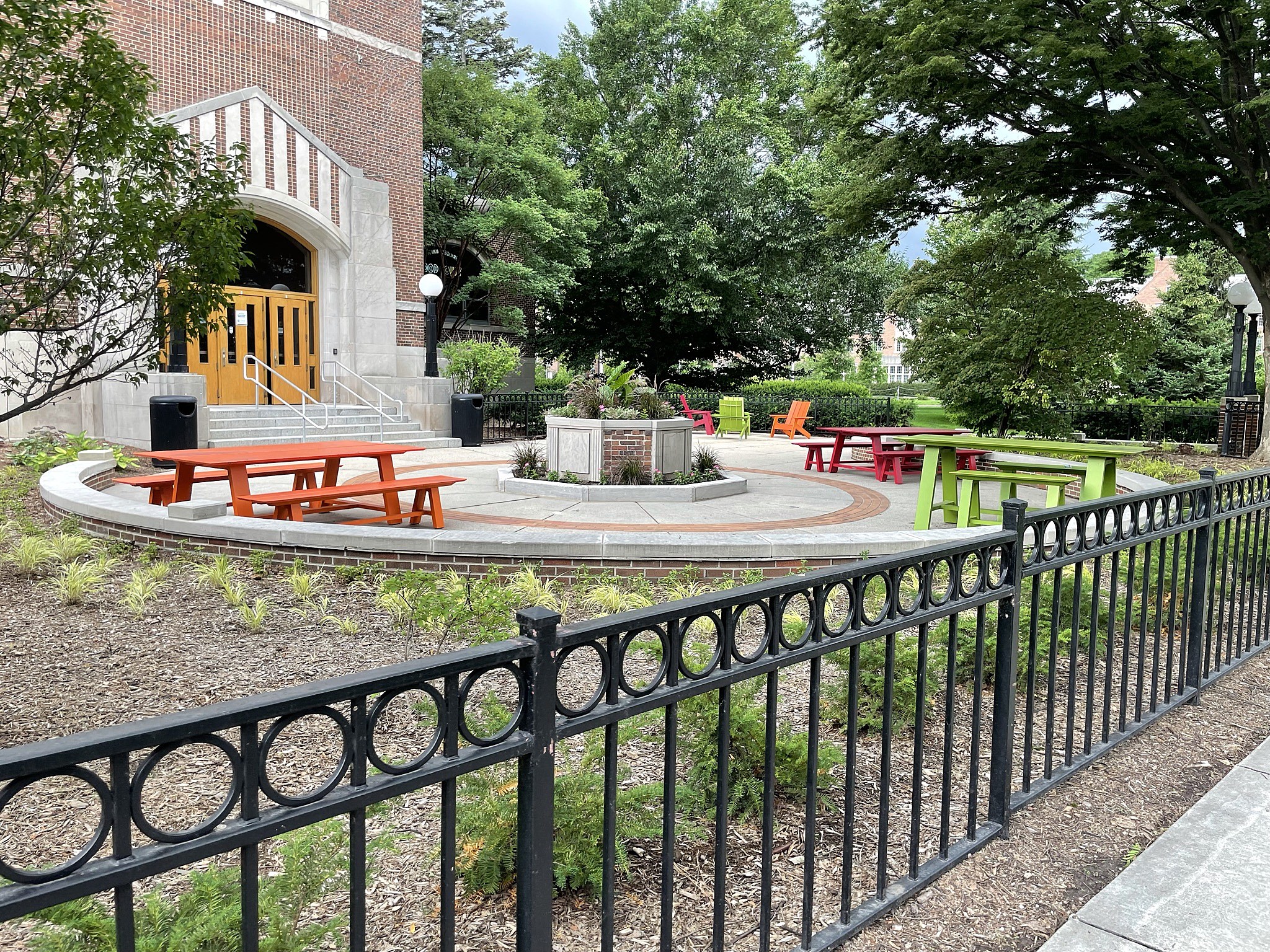 The Best Places for a Summer Picnic on Michigan State University’s Campus