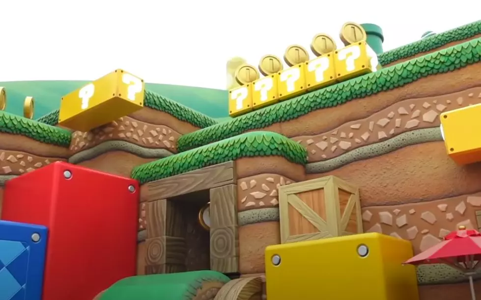 Peruvian Artist Draws Michigan As A Level on Super Mario Bros.